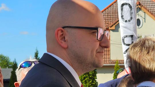 Pracodawcy Mateckiego z aktami oskarżenia. O akcji CBA na sesji powiatowej