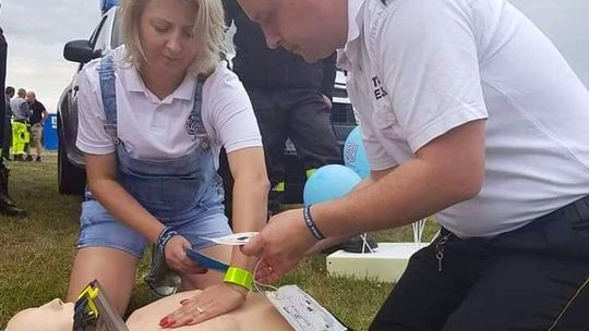 Pracowników i członków organizacji będą uczyli udzielania pierwszej pomocy