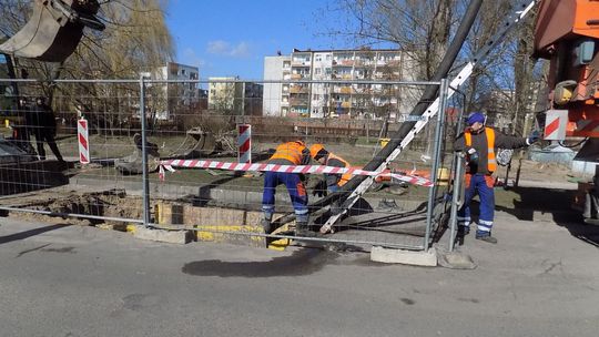 Pracują już kolejny dzień nad usunięciem awarii