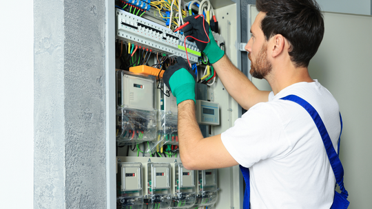 Ile będzie kosztował prąd za kilka tygodni, gdy skończy się mrożenie cen?