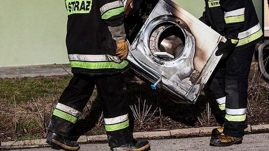 Pralka zapaliła się w łazience. Częste interwencje straży