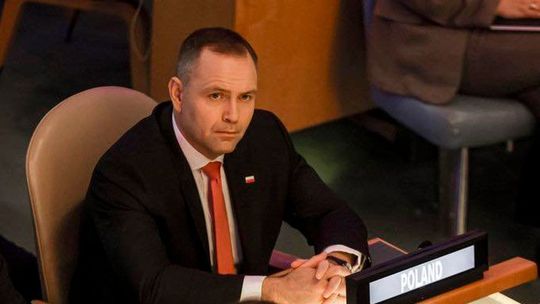 Prezydent Nawrocki ułaskawia. Pierwsze decyzje w sprawach o oszustwo i tragiczny wypadek