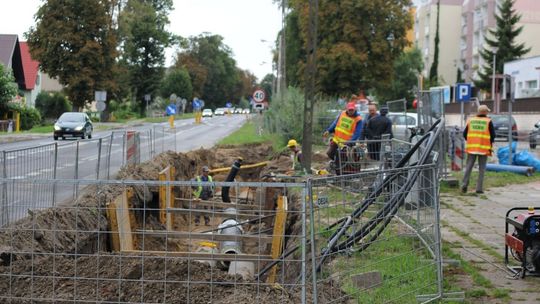 Problemy z nowym ciepłociągiem? Łużycka ponownie rozkopana [WIDEO]