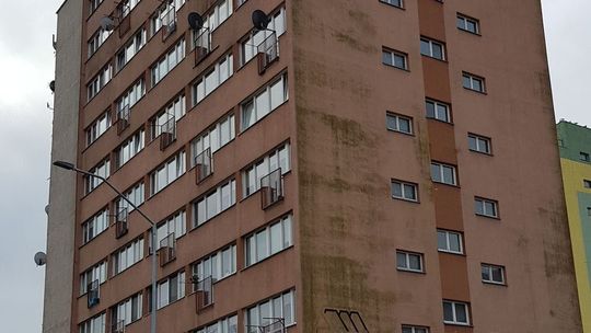 Prokuratura bada sprawę tragicznego skoku z wieżowca Prokuratura bada sprawę tragicznego skoku z wieżowca