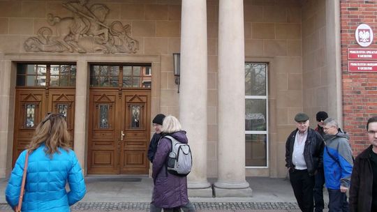 Prokuratura wzywa burmistrza i OSiR