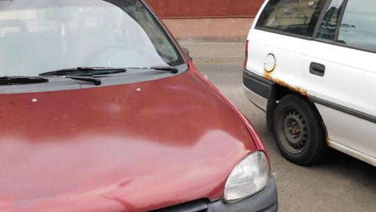Prośba o interwencję w sprawie porzuconego samochodu - list czytelnika