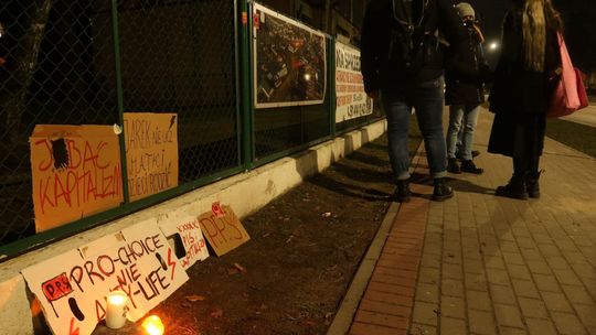 Protestowali przed biurem posła PiS po publikacji wyroku TK [WIDEO]