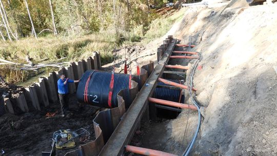 Przebudowują przepust. Droga jest zamknięta [ZDJĘCIA]