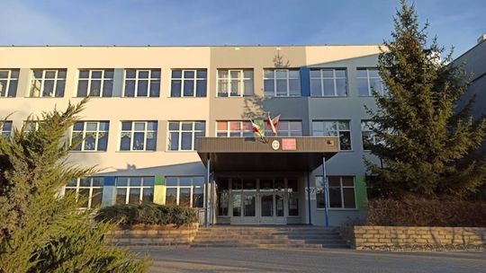 Przechodzą na naukę zdalną Przechodzą na naukę zdalną