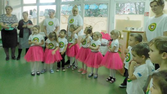 Przedszkolaki przygotowały występ w prezencie