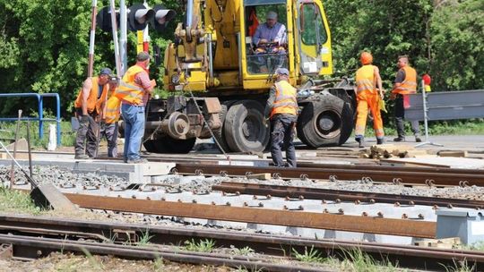 Przejazd kolejowy zamknięty dłużej o dwa dni