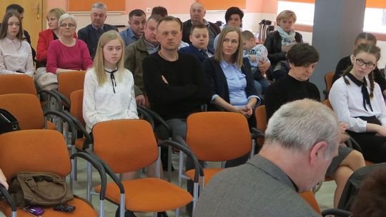 Przyznali stypendia najlepszym uczniom w gminie