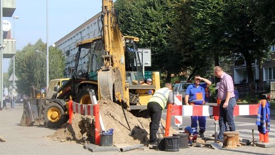 PUK leje wodę i blokuję główną ulicę