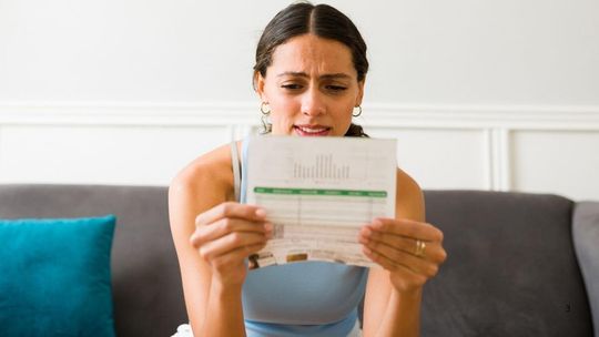 Rachunki za prąd mają się stać przejrzyste i zrozumiałe. Instalacje OZE będą łatwiej dostępne