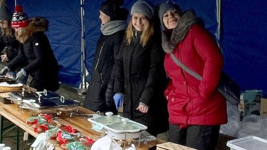 Rada rodziców zorganizowała świąteczny kiermasz