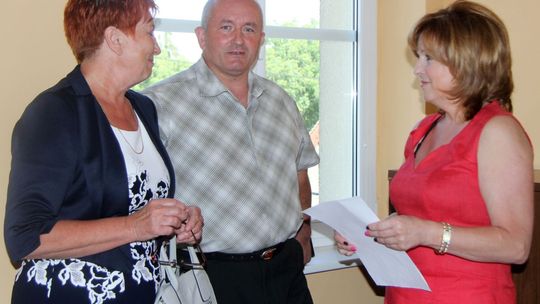 Radni dadzą jej podwyżkę. Uważają, że zasłużyła