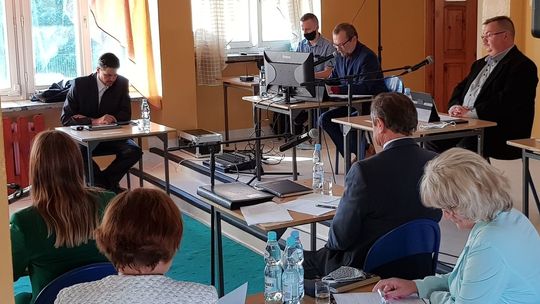 Radni podejmą uchwałę o zamiarze przekształcenia szkoły w Piasku 