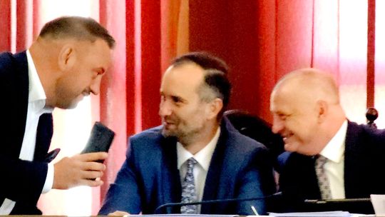Radni zdejmą blokadę Milera? Będzie wrzutka Sawaryna dotycząca podwyżki podatków?