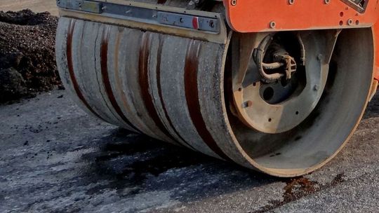 Radny odpowiada w sprawie spacerku po kocich łbach