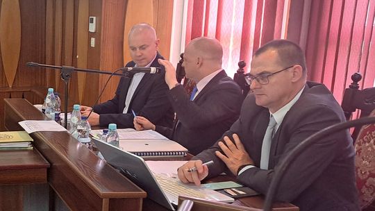 Radny PiS prostuje słowa dotyczące głosowania nad śmieciową uchwałą