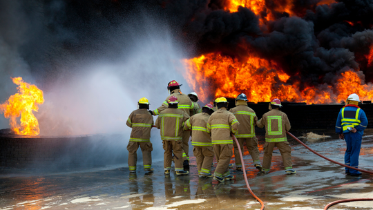 Ranking zawodów w 2025 r. Kogo cenimy, a kogo wręcz przeciwnie?