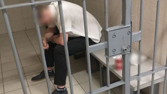 Rannego w bójce przetransportowano z komendy policji do szpitala