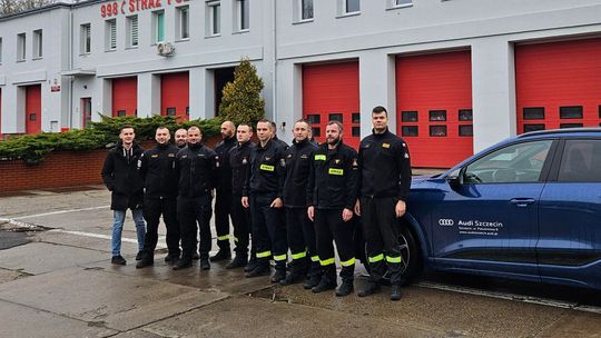 Ratownicy z Gryfina szkolą się z pożarów aut elektrycznych: Kluczowe procedury bezpieczeństwa