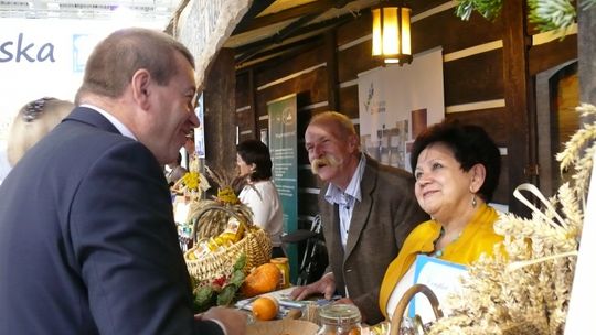 Regionalne specjały w kosmicznej scenerii