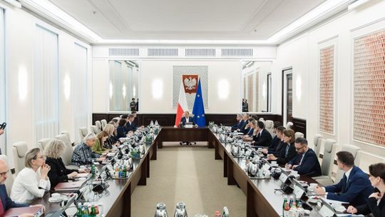 Nastąpi rekonstrukcja rządu. Nieoficjalnie: osiem ministerstw mniej