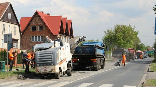 Roboty na drodze. Kierowcy, uważajcie! [ZDJĘCIA]