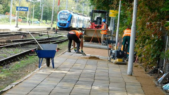 Roboty na peronie to fuszerka. Panie Sawaryn, co z SKM? - pyta czytelnik
