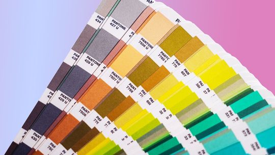 Rodzaje lakierów w branży poligraficznej