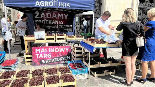 Czemu oszukaliście swoich wyborców - pytano Kaczyńskiego. Rolnicy odwracają się od PiS