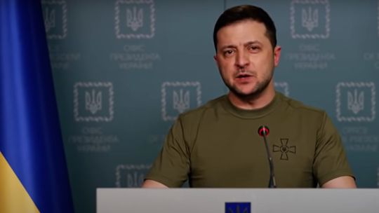 Rosjanie atakują Mariupol, a Zełenski krytykuje NATO