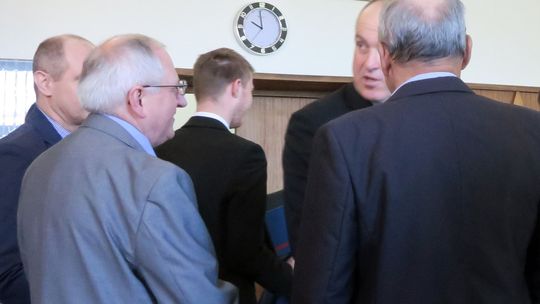 Rosną w gminie wynagrodzenia zarządu 