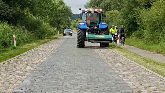 Rowerzyści wstrzymują koszenie ;)