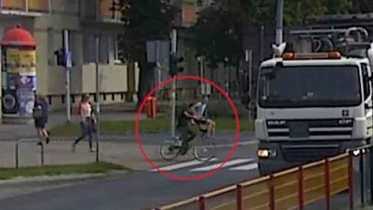 Rowerzysta, który śmiertelnie potrącił staruszkę, to 15-latek Rowerzysta, który śmiertelnie potrącił staruszkę, to 15-latek