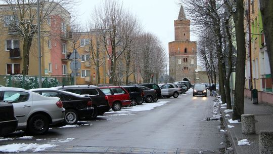 Rozbijali szyby na Niepodległości i Kościelnej