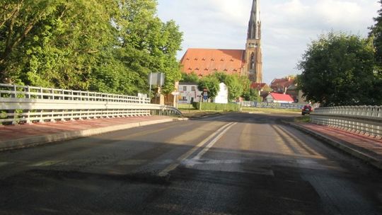 Rozgrzebali i zostawili