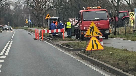 Rozgrzebali i zostawili. Uwaga kierowcy!