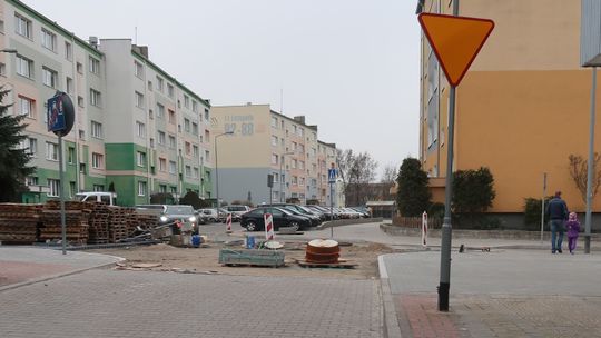 Rozgrzebana ulica 11 Listopada