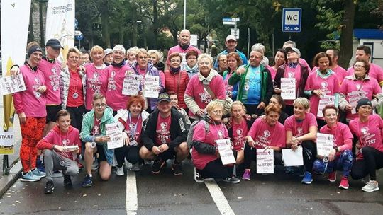 Różowa wstążka na start