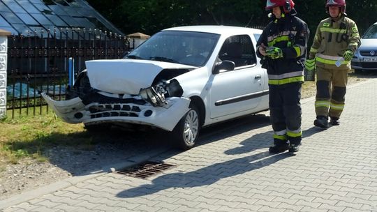 Rozpędzony uderzył w busa