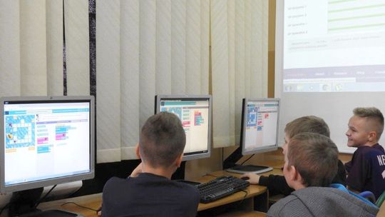 Rywalizowali w programowaniu na czas