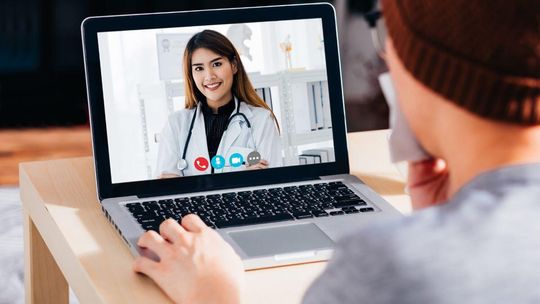 Lekarskie teleporady teraz inaczej. Zmiana zasad pomoże większej liczbie pacjentów