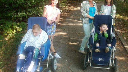 Są i pomagają aktywnie