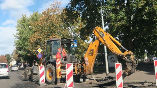 Są opóźnienia w remontach dróg, a burmistrz milczy