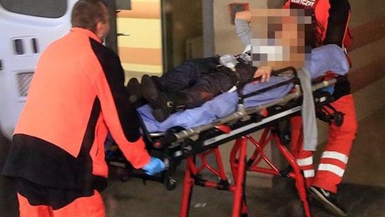 Samochód potrącił matkę z dzieckiem