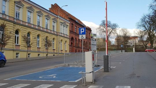 Samorządowcy, nawet kosztem zmniejszenia przychodów w budżetach walczcie z epidemią 