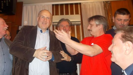 Sawaryn od razu przystępuje do pracy. Dlaczego dostał skałę wulkaniczną